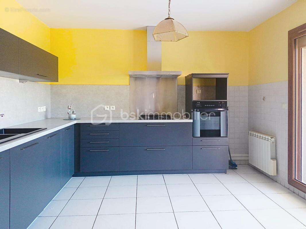 Maison familiale de 129 m² avec 4 chambres, terrain de 1 000 m² – Charnecles - photo 4