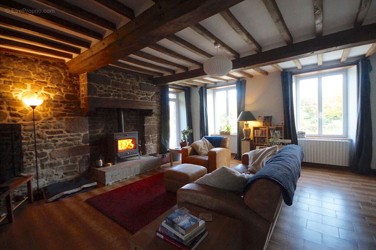 Maison à SAINT-SAMSON-DE-BONFOSSE