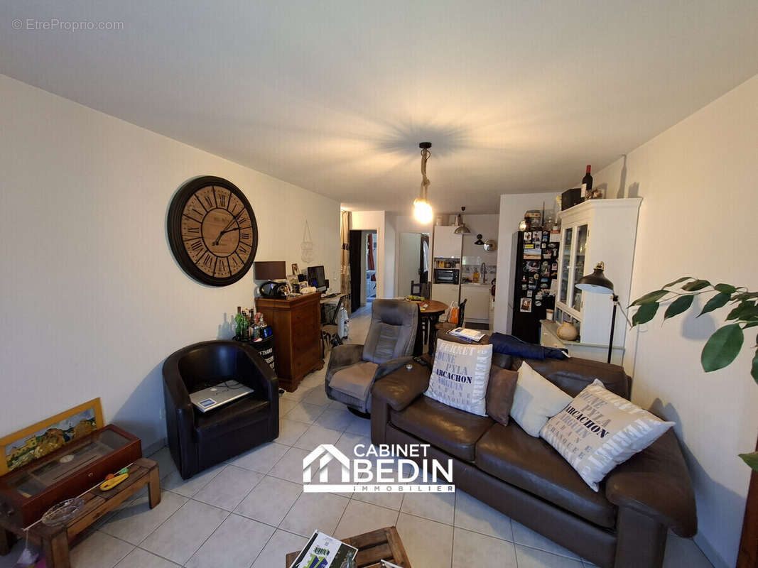 Appartement à ARES