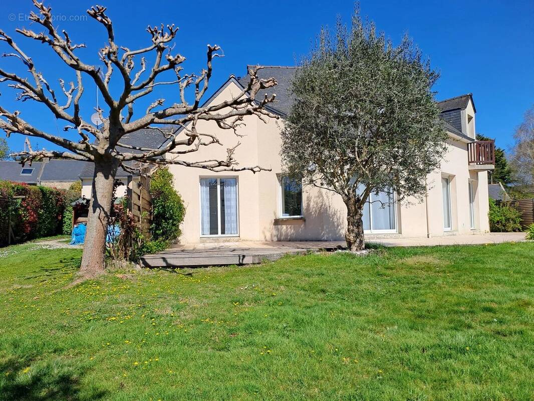 Maison à LARMOR-BADEN