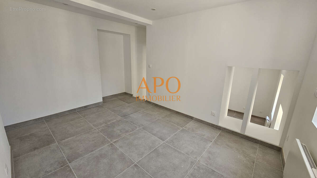 Gignac-la-Nerthe maison de village 90 m2 avec pouvoir locatif, T4 + studio + atelier - photo 6