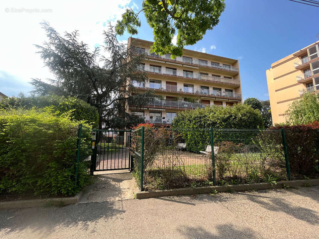 Appartement à TASSIN-LA-DEMI-LUNE