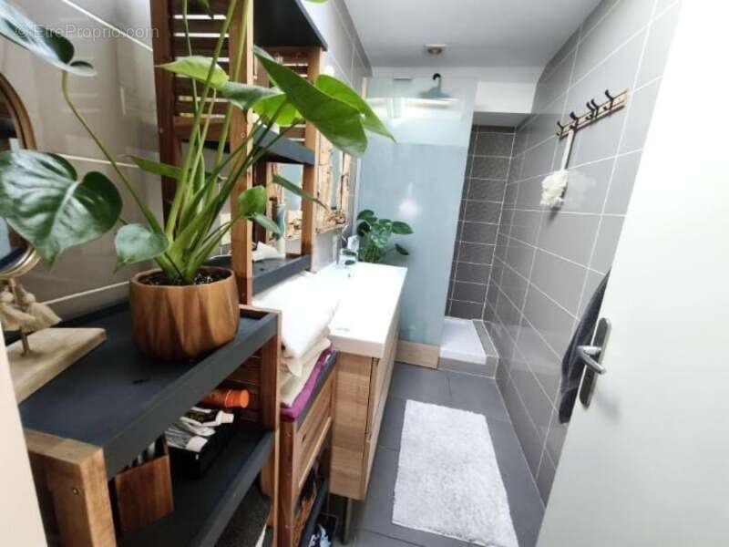 Maison à VAULX-EN-VELIN