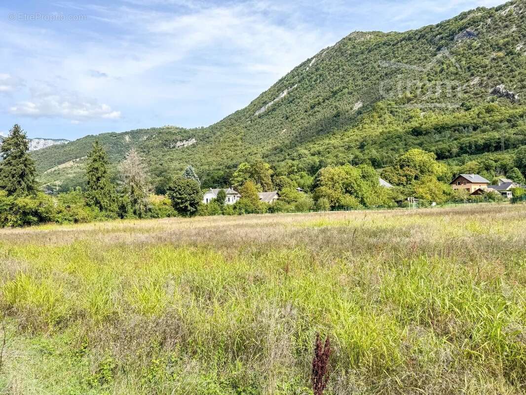 Appartement à CHALLES-LES-EAUX