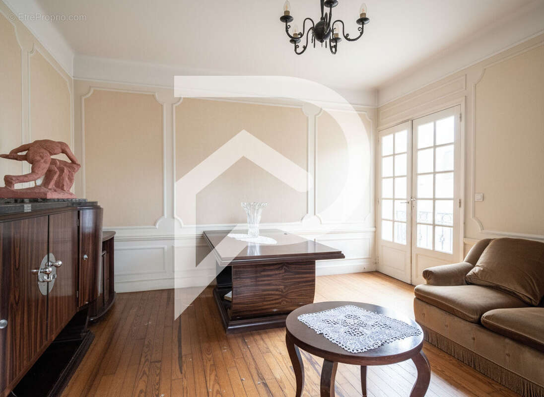 Maison à LACAUNE