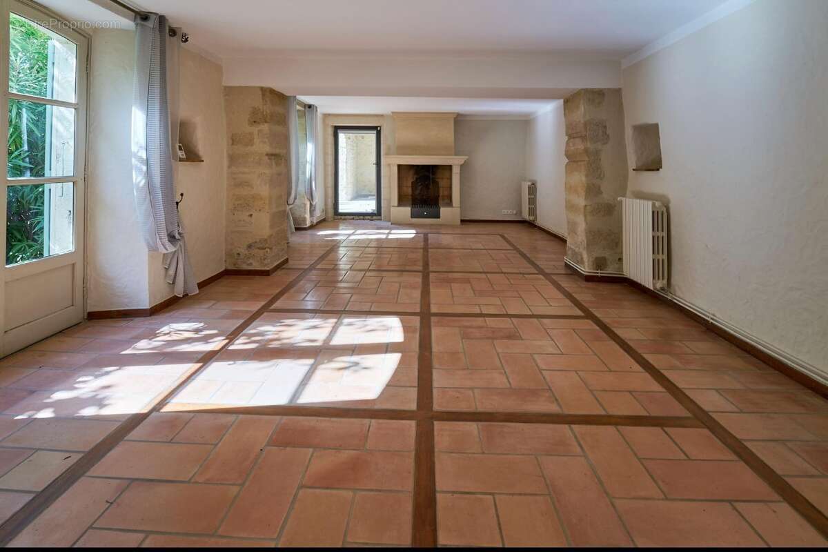 Maison à UZES
