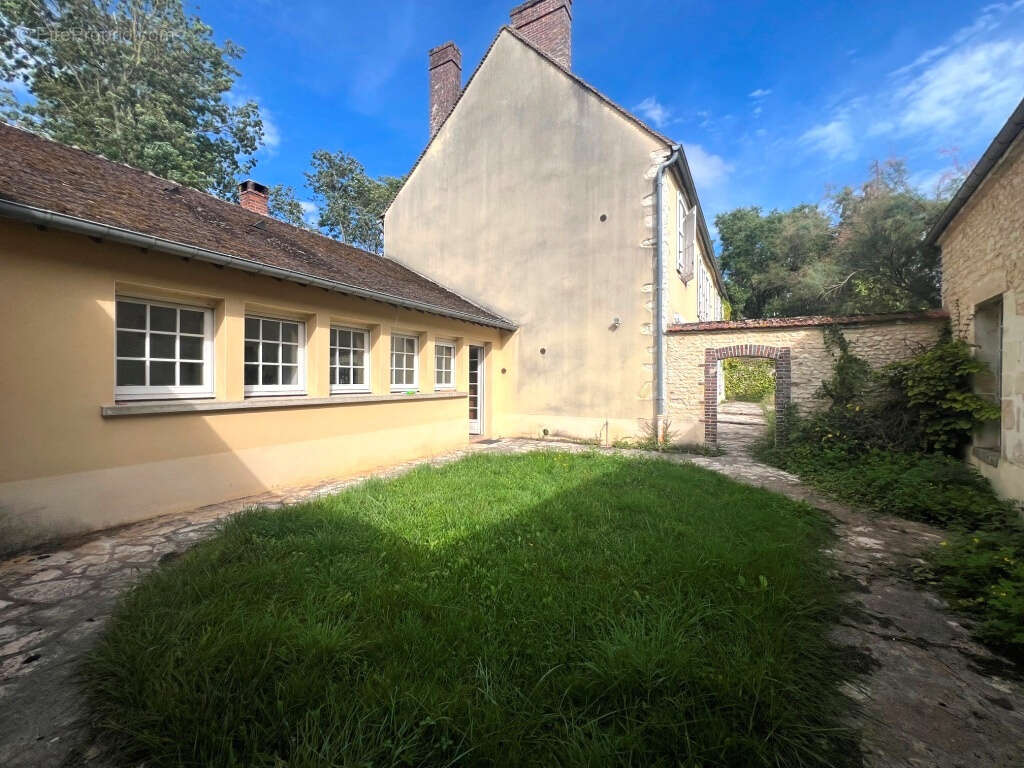 Maison à JOIGNY