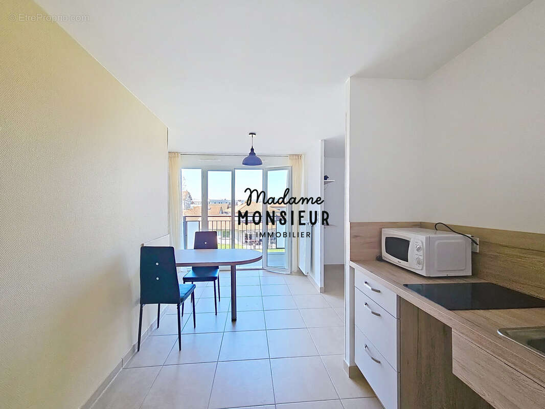 Appartement à SAINT-ETIENNE-DE-SAINT-GEOIRS