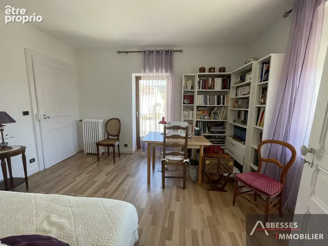SAINT-AMÉ : Grand logement F7 'esprit maison de famille'  terrasse, terrain et stationnement - photo 17