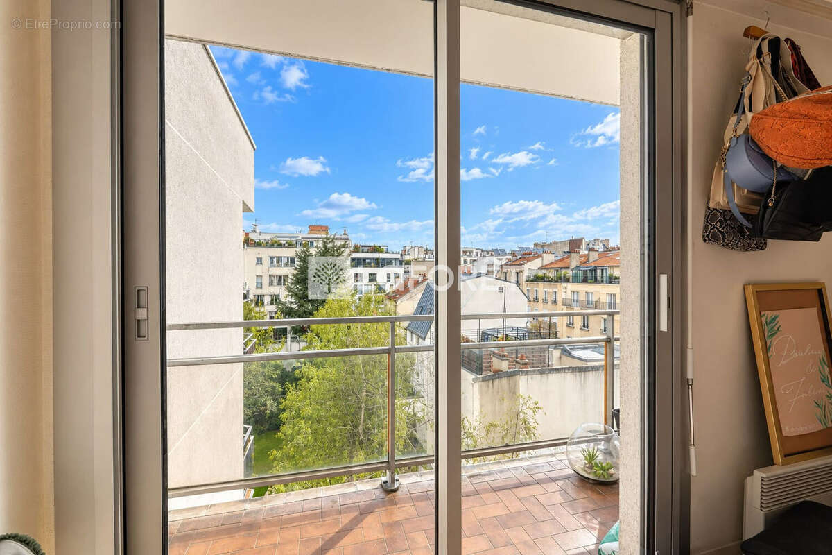 Étage élevé - balcons - vues dégagées - plan optimisé - dpe d - photo 8