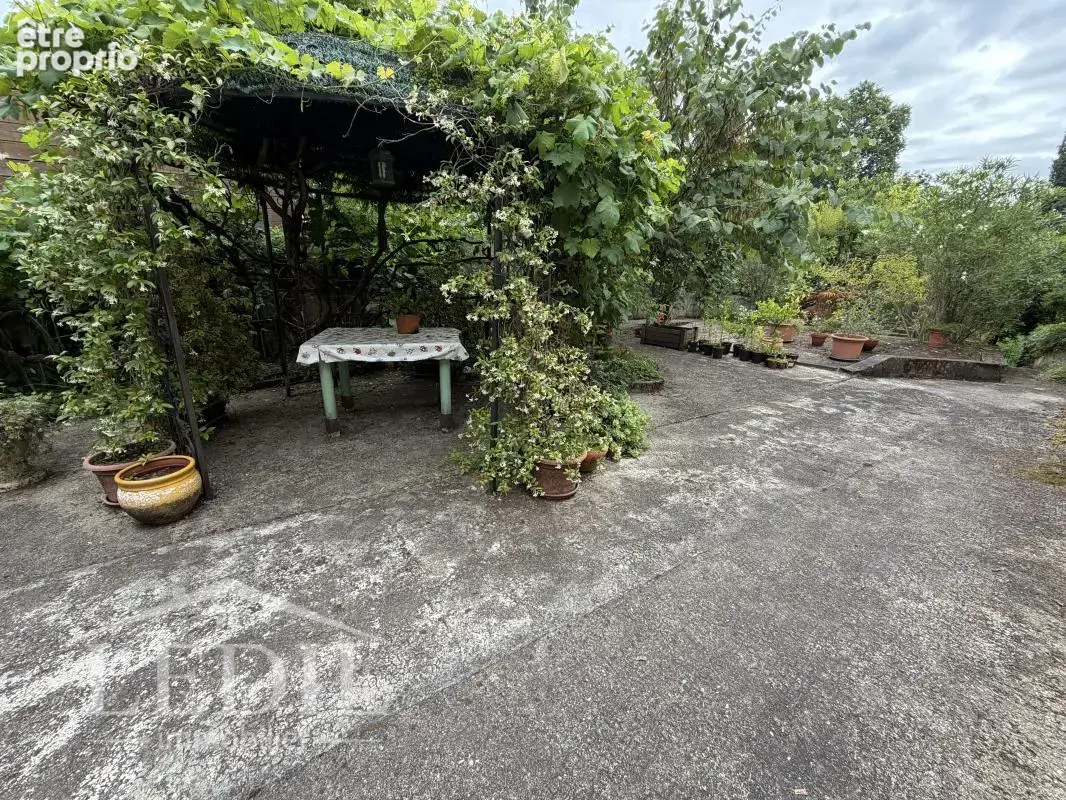 Maison de ville avec jardin, terrasse et garage - photo 6