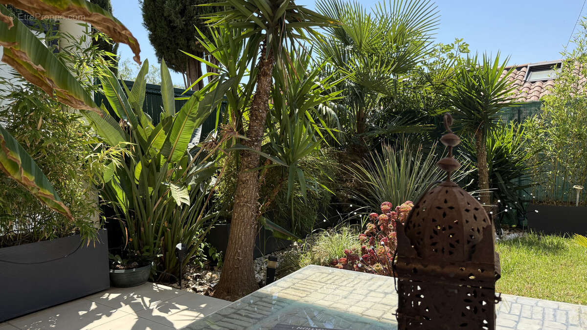 Appartement à SANARY-SUR-MER