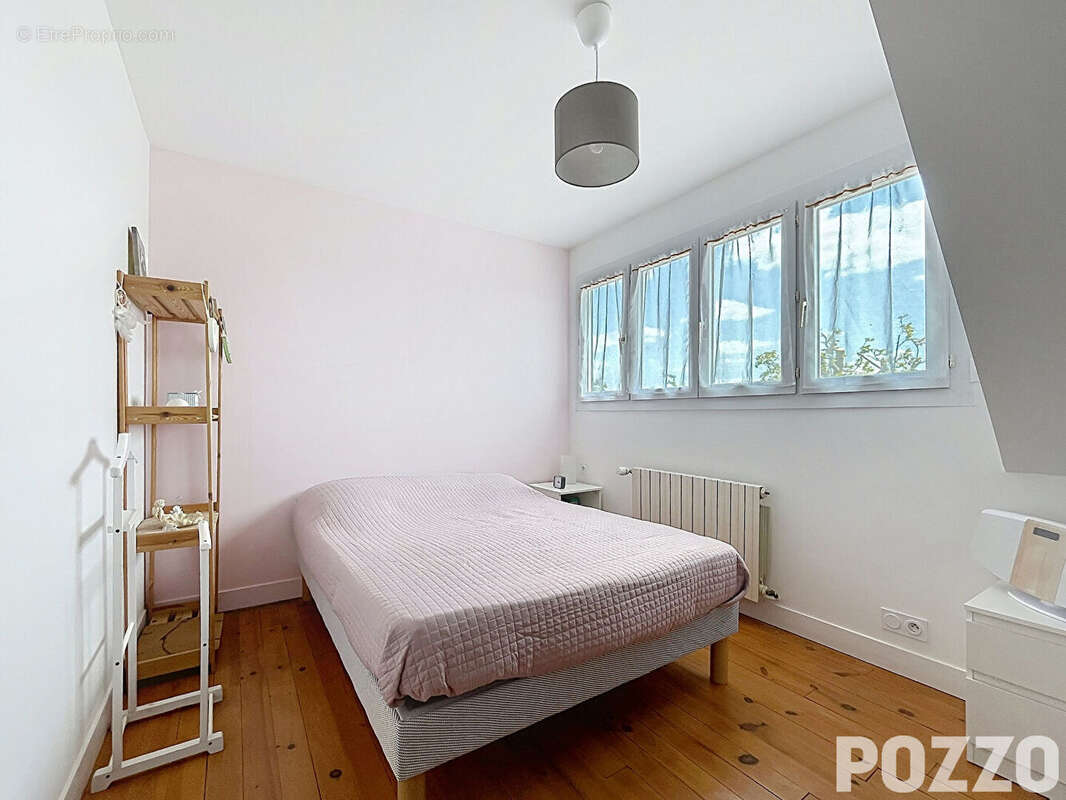 A Vendre - Saint Senier Sous Avranches - Maison 8 pièce(s) 133 m² - photo 8