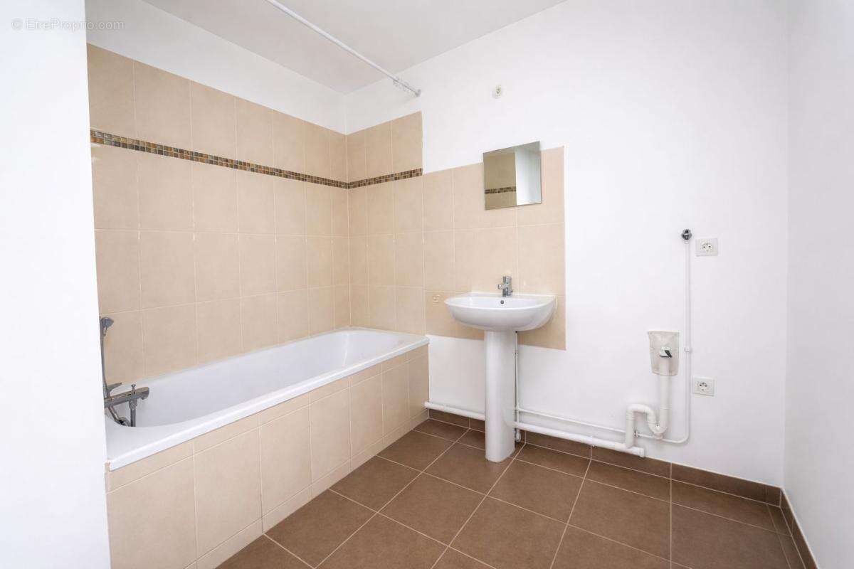 Appartement à BUSSY-SAINT-GEORGES