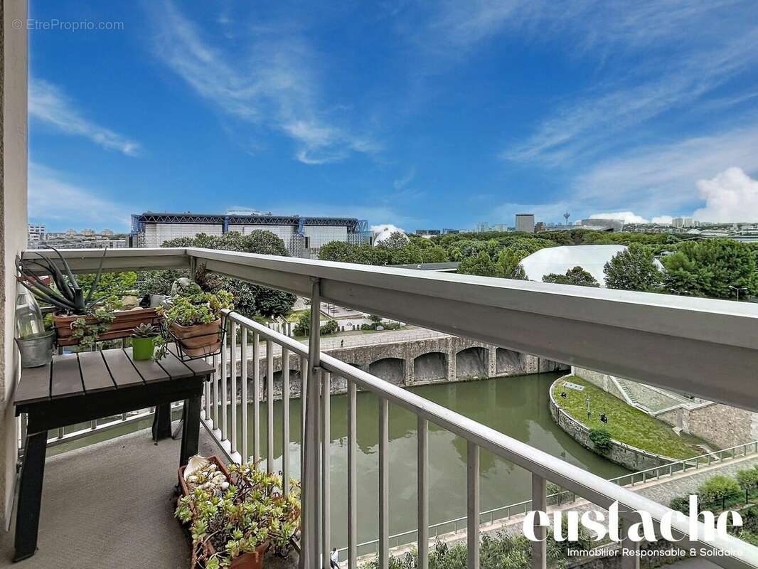 Appartement à PARIS-19E