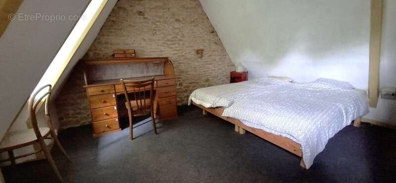 Maison à LA CHAPELLE-AUBAREIL