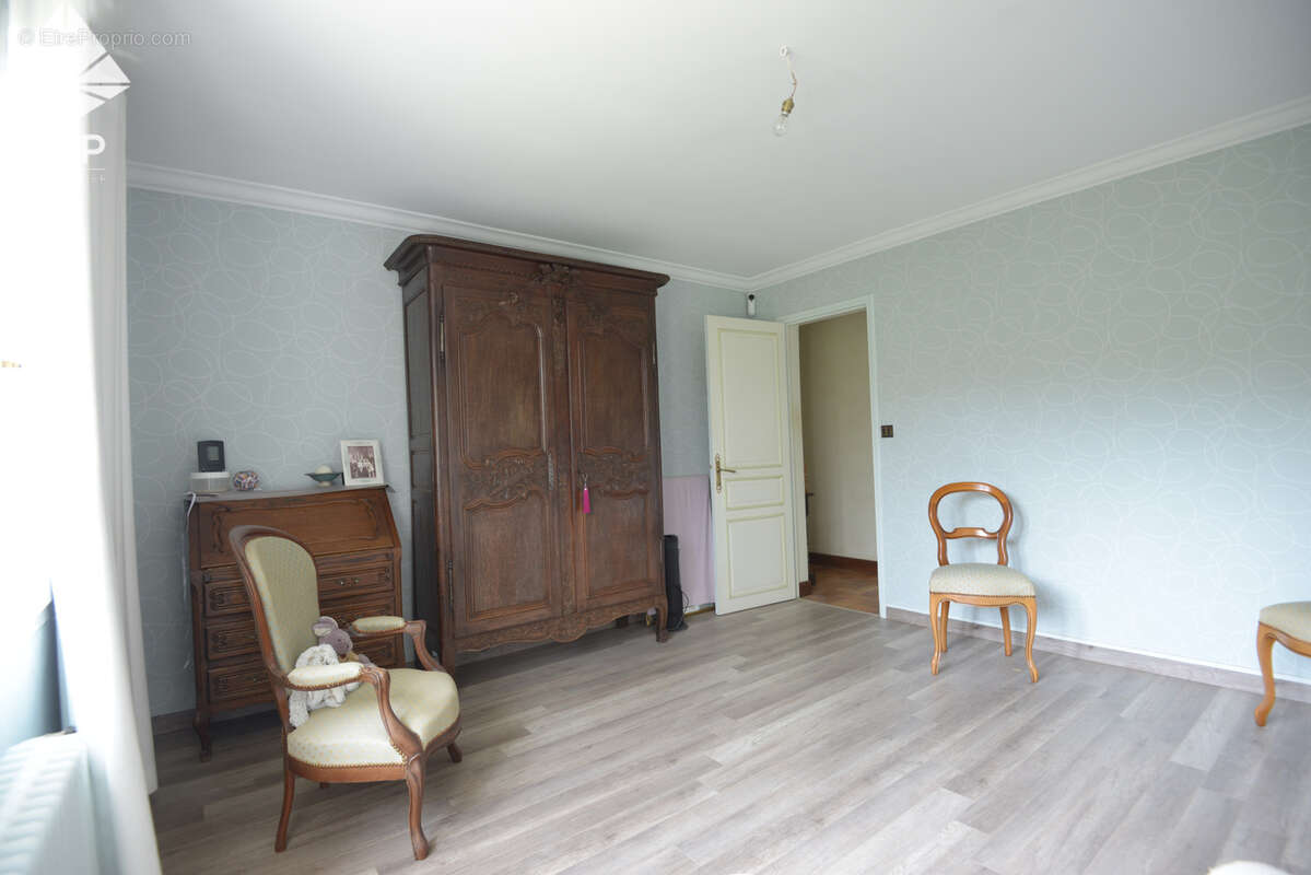 Maison à GRUCHET-LE-VALASSE