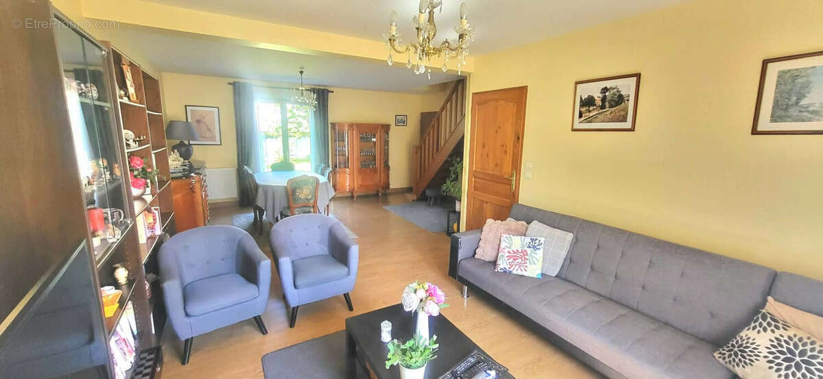 Maison à VULAINES-SUR-SEINE