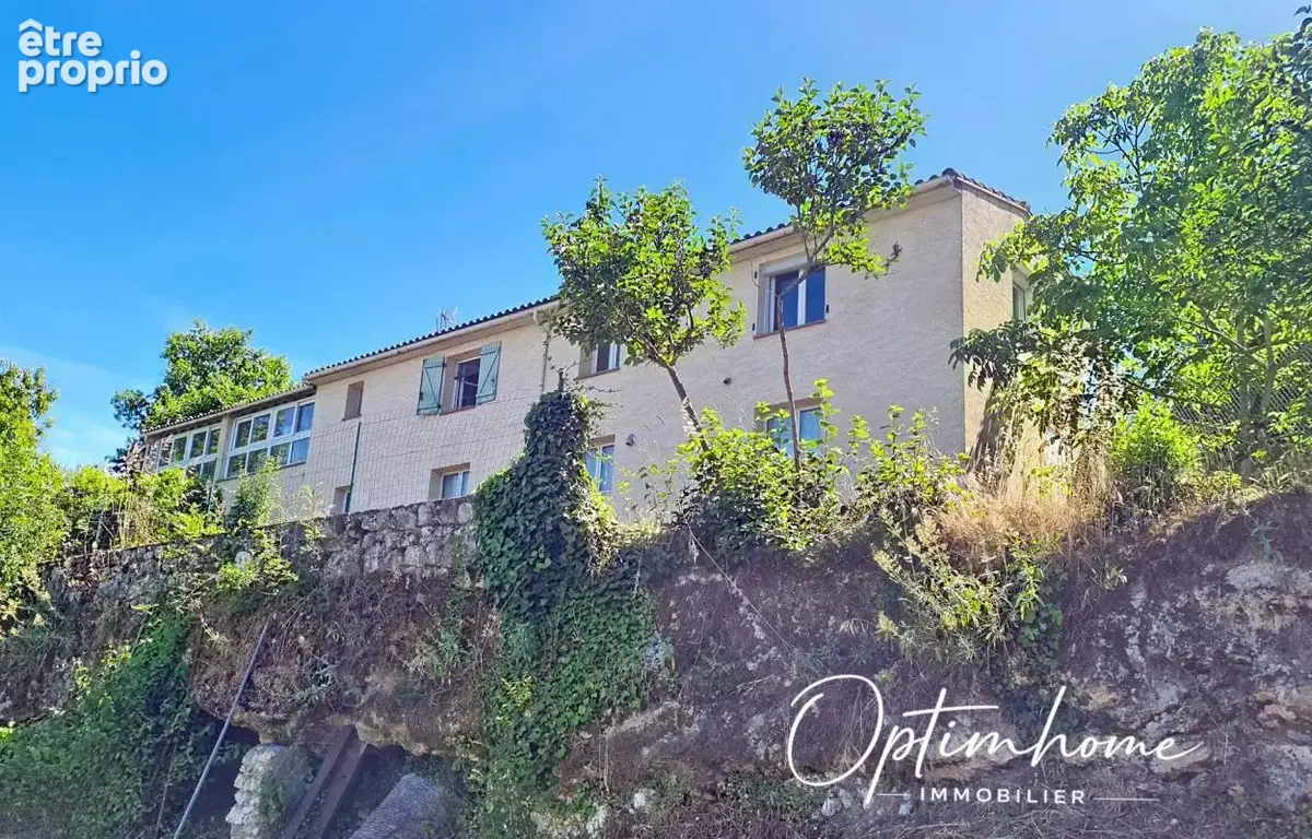 Maison de 223 m² avec vue dominante - photo 19