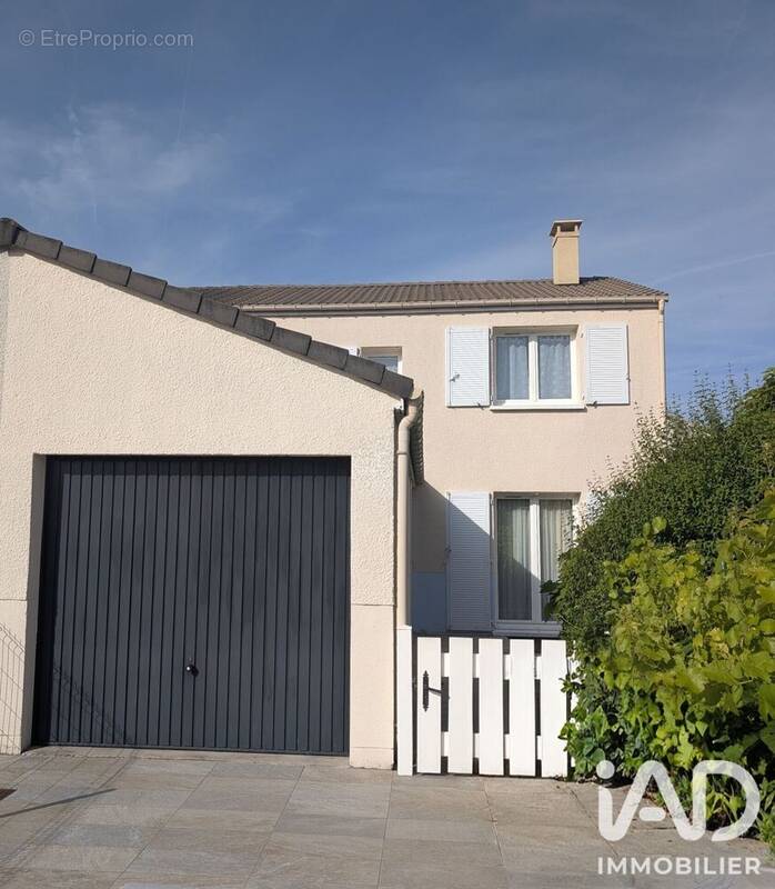Photo 1 - Maison à VIGNEUX-SUR-SEINE