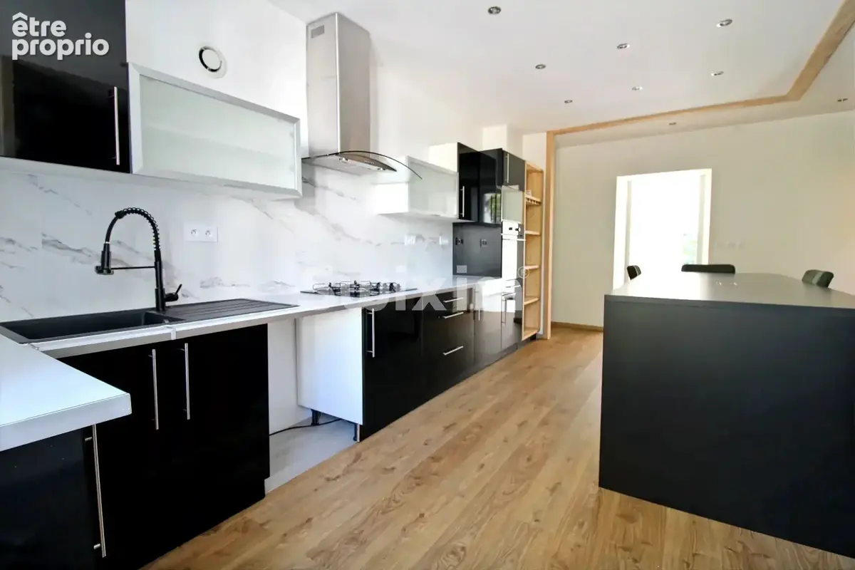 Maison familiale au calme, proche commerces et commodités - photo 3