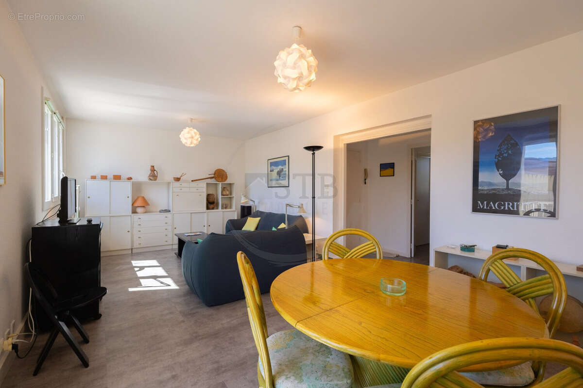 Appartement à PRIVAS
