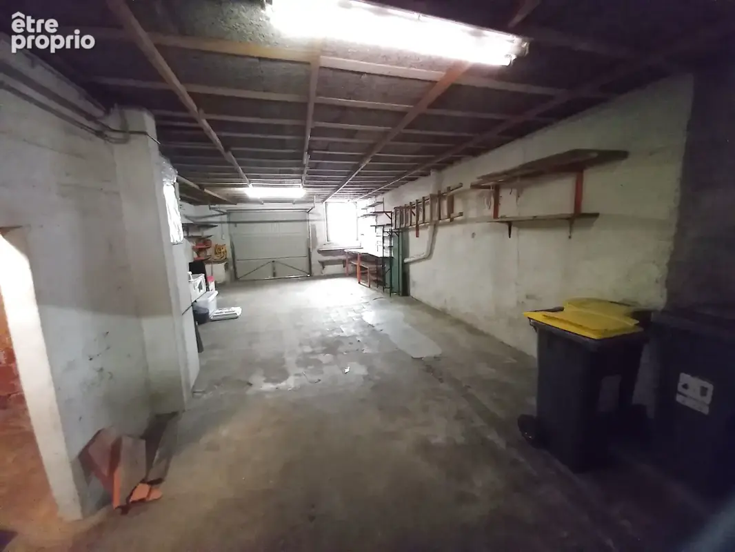 Bel Immeuble 2 Appartements et grand Garage. - photo 50