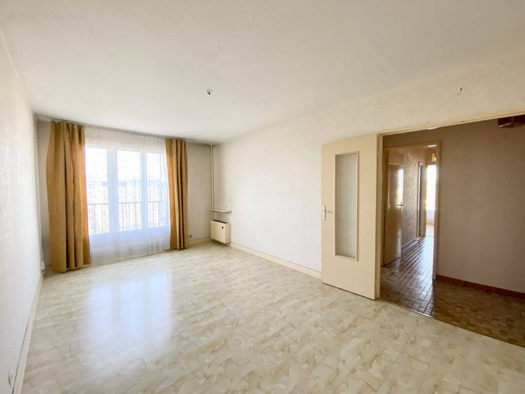 Appartement à CHELLES