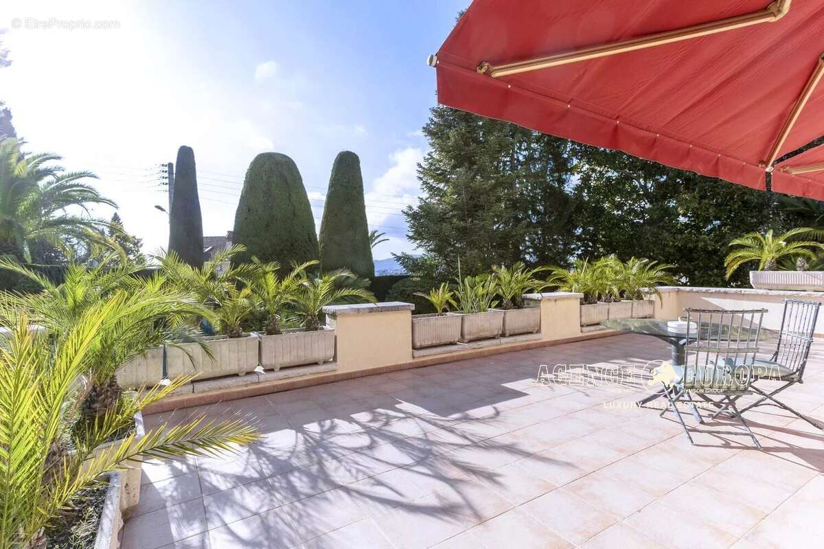 Maison à LE CANNET