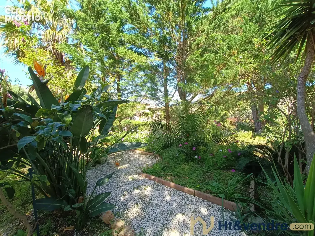 GIENS   Maison au calme, grand jardin, terrasses et vue mer - photo 21