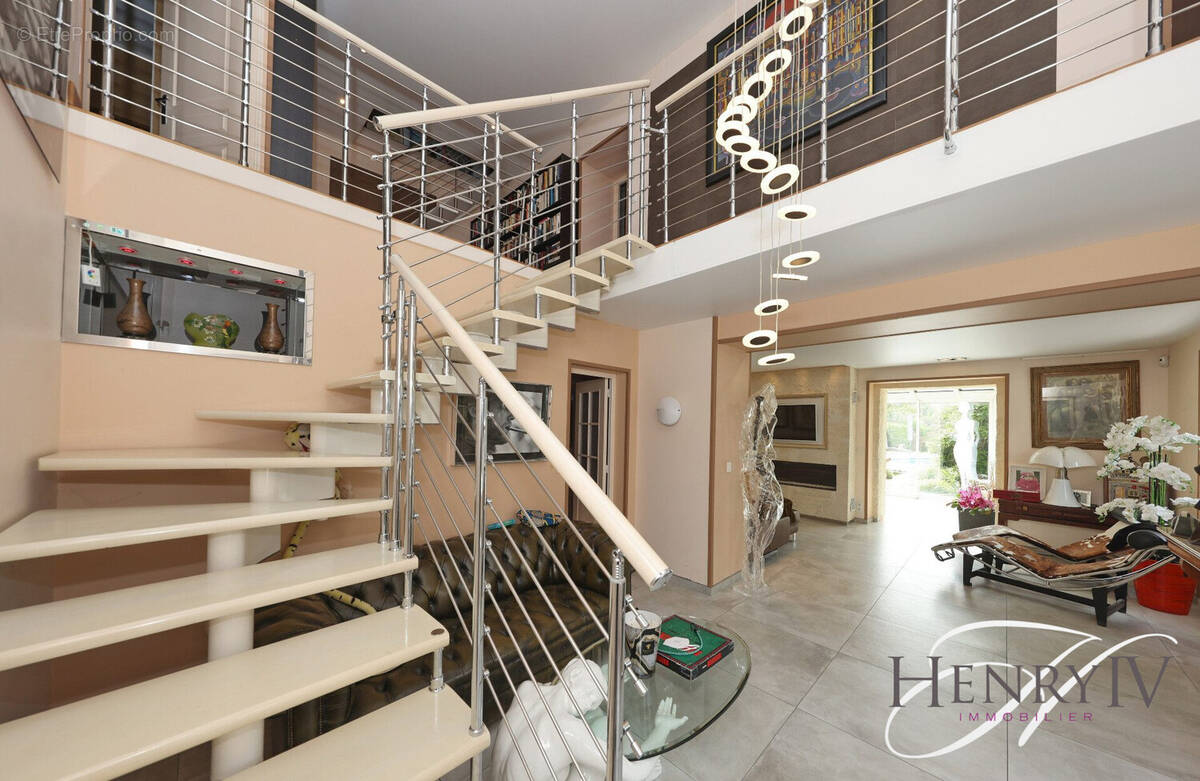 Maison à SAINT-ISMIER