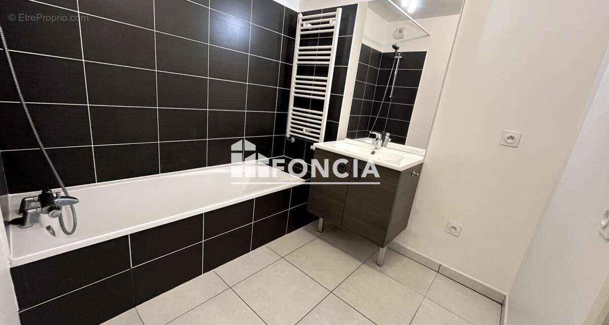 Appartement à VALLEIRY