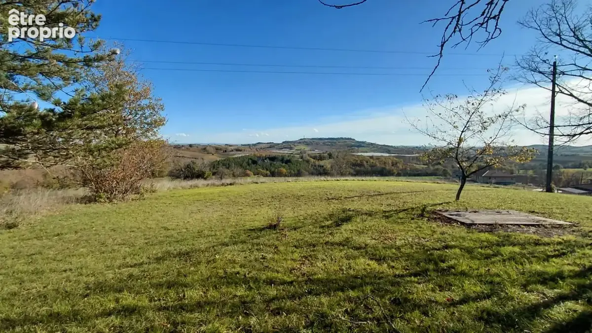 Terrain à MONTPEZAT-DE-QUERCY