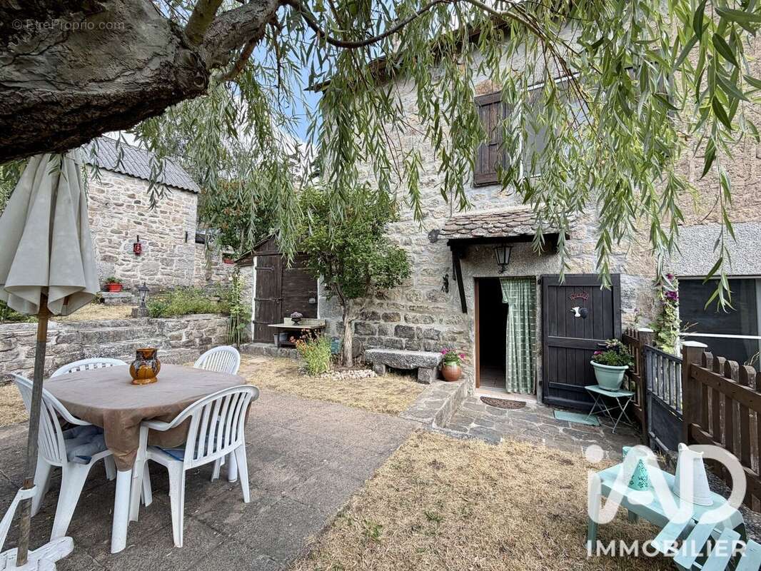 Maison 73 m² à Aumont-Aubrac  - photo 3