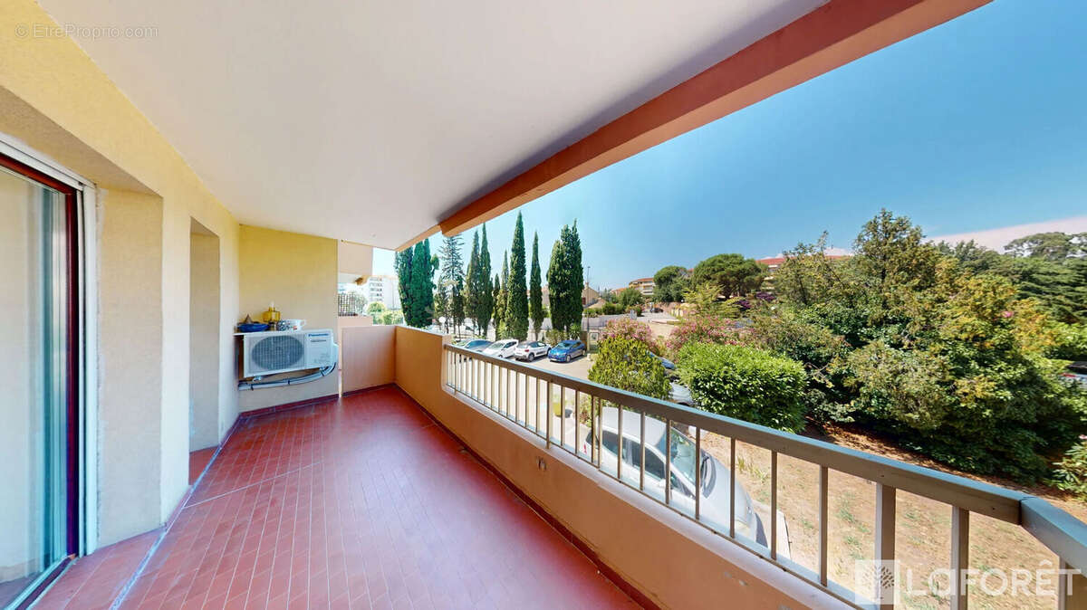 Appartement à FREJUS