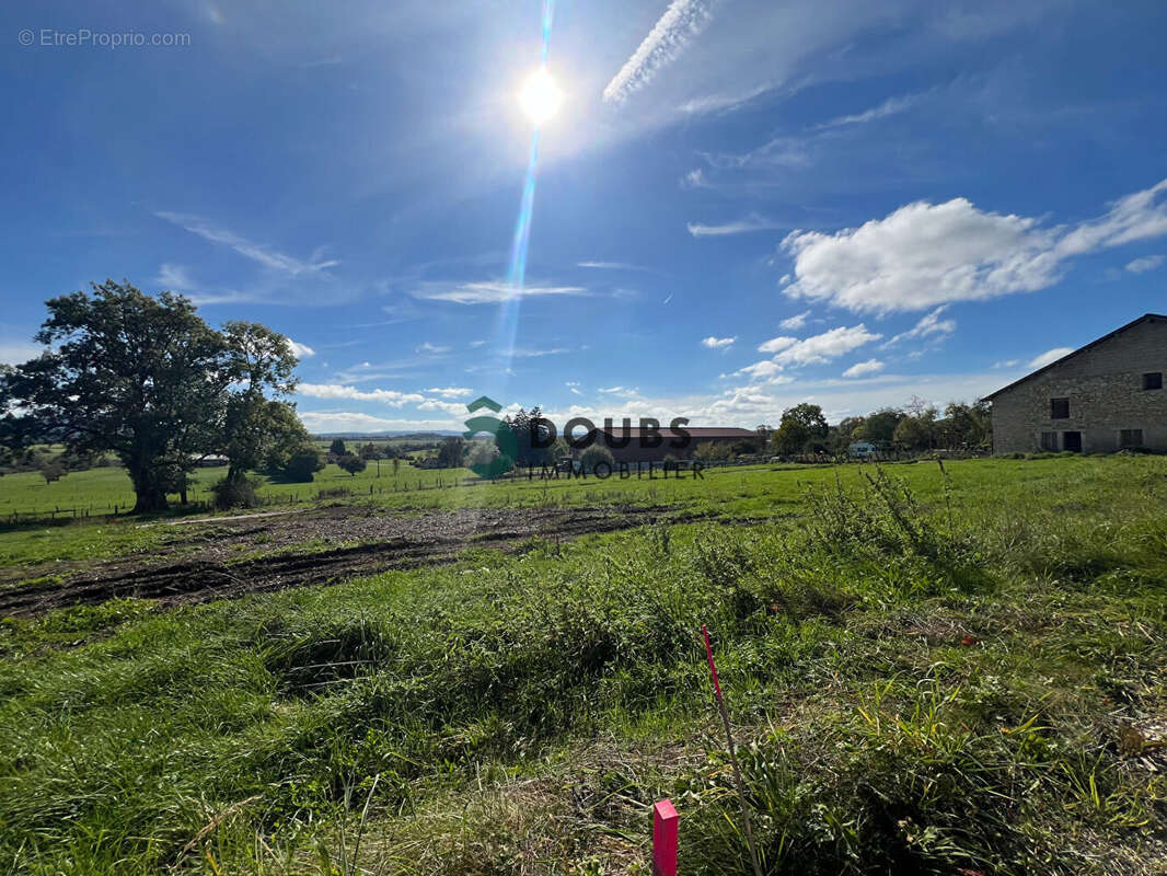 Terrain à DOMPREL
