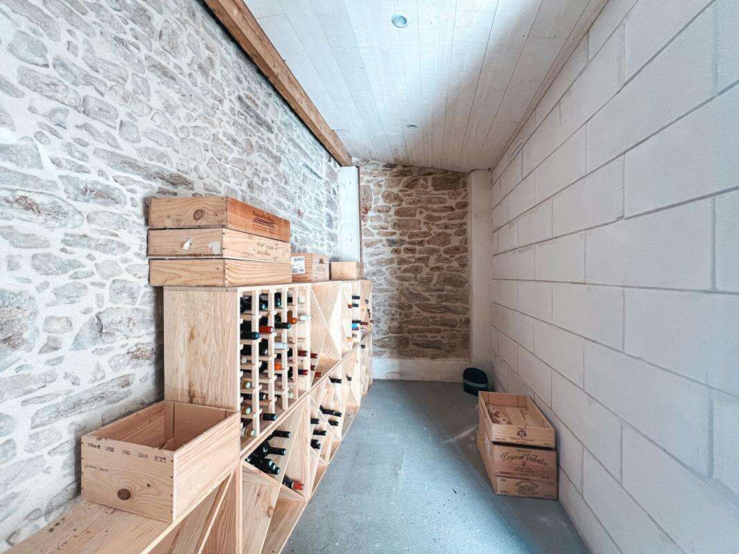 Maison à SAINT-ETIENNE-DE-MONTLUC