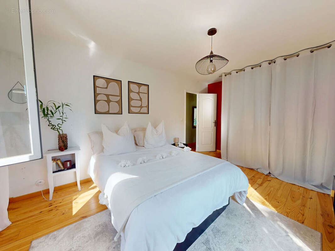 Gagny centre ,une maison familiale rénovée où chaque espace a été pensé pour le quotidien - photo 9