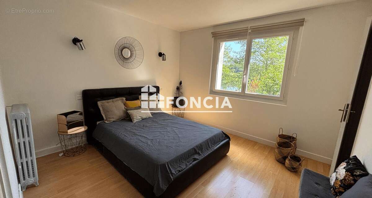 Appartement à LAROQUE-DES-ARCS