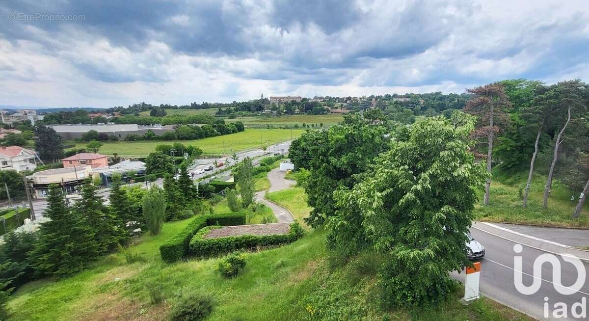 Photo 4 - Appartement à PIERRE-BENITE