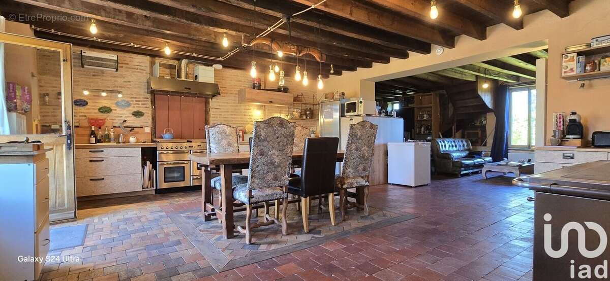Maison 258 m² à Maisonnais  - photo 2
