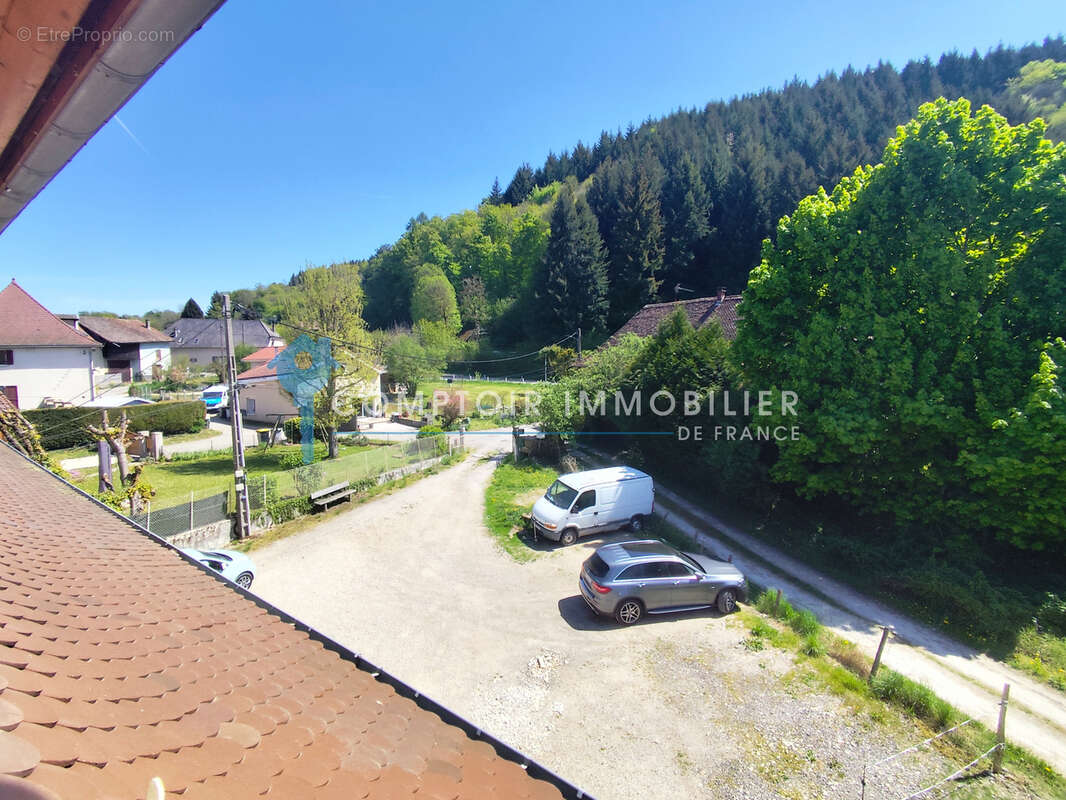 Appartement à OYEU