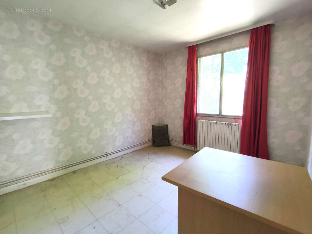 Maison à SAINT-REMY-LES-CHEVREUSE