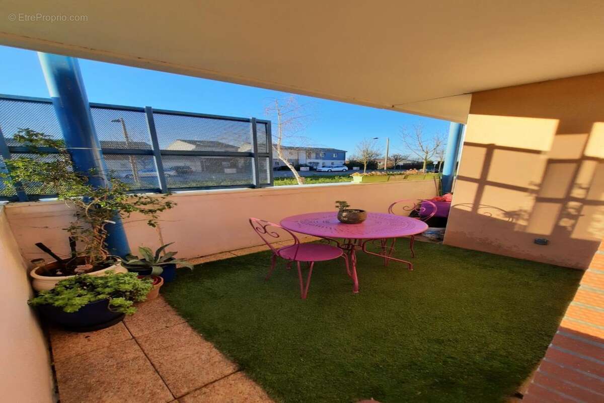 Appartement à LA SALVETAT-SAINT-GILLES