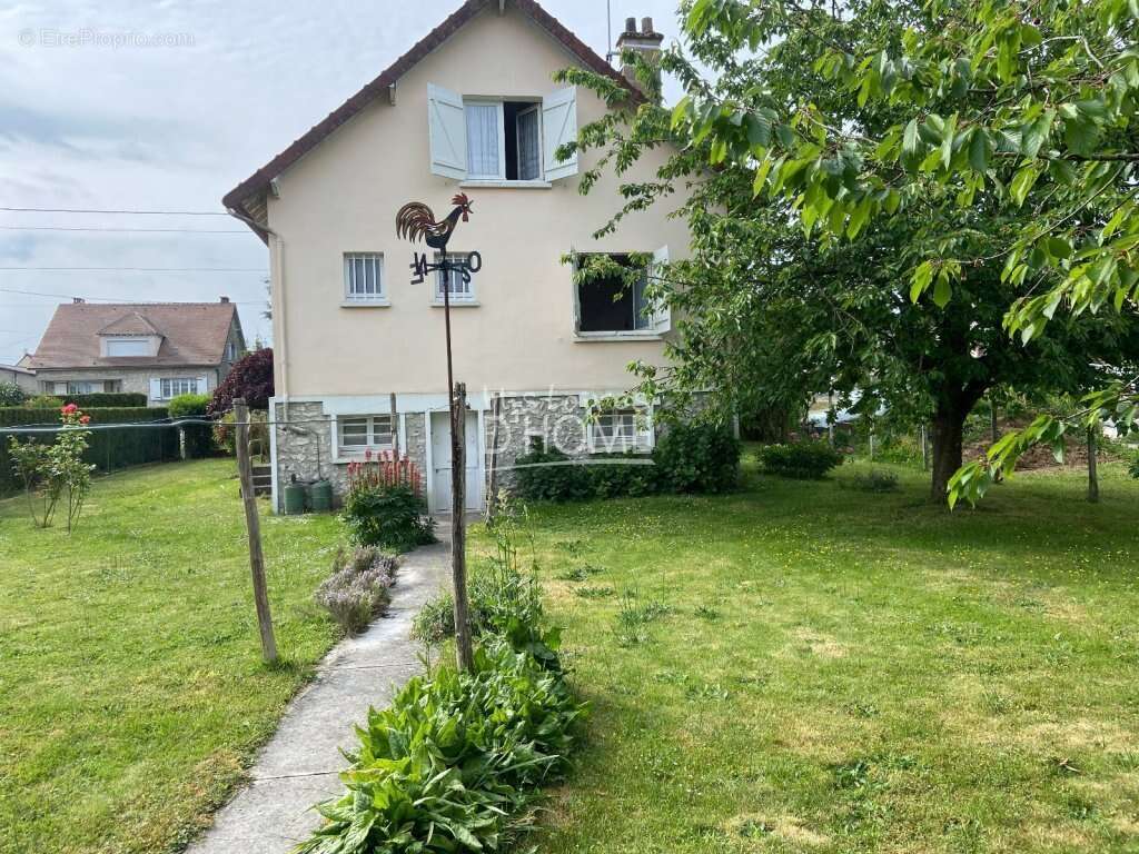 Maison à ROZAY-EN-BRIE