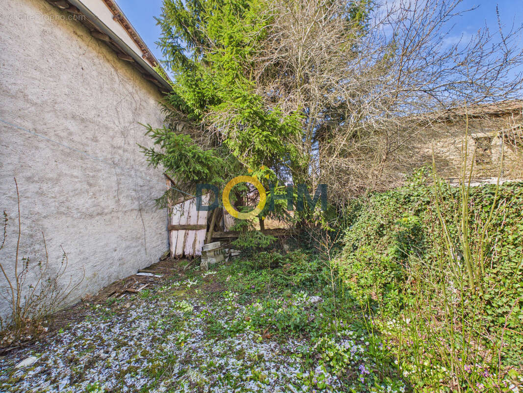 Maison à BELLEVUE-LA-MONTAGNE