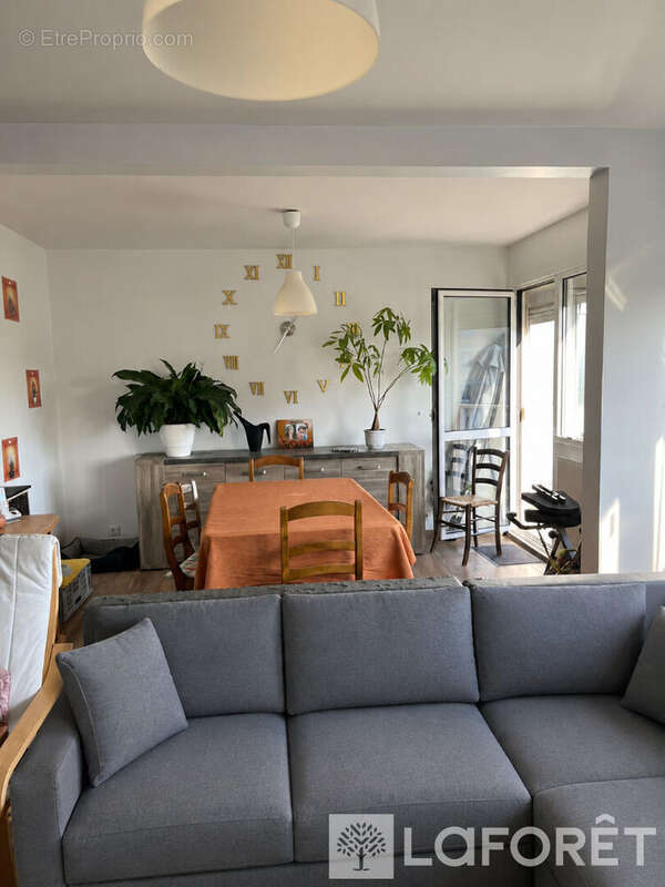 Appartement à OULLINS