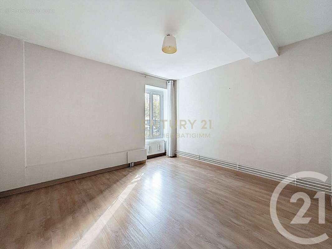 Maison à BOURGOIN-JALLIEU