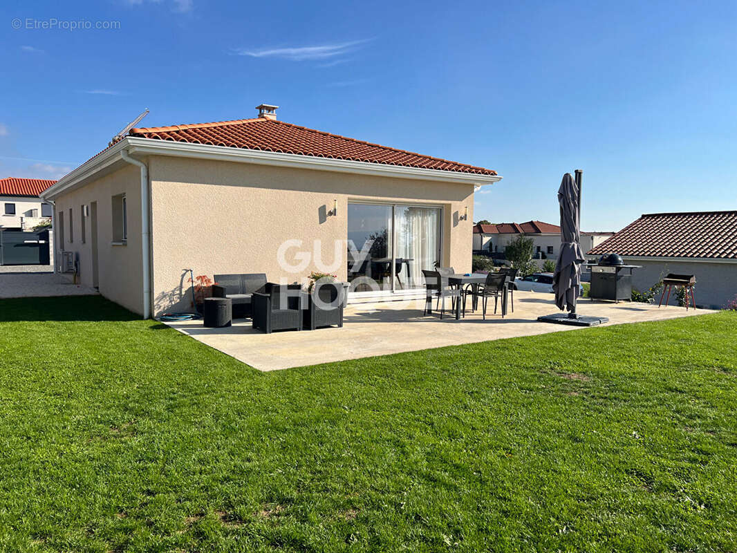 Maison à ROZIER-EN-DONZY