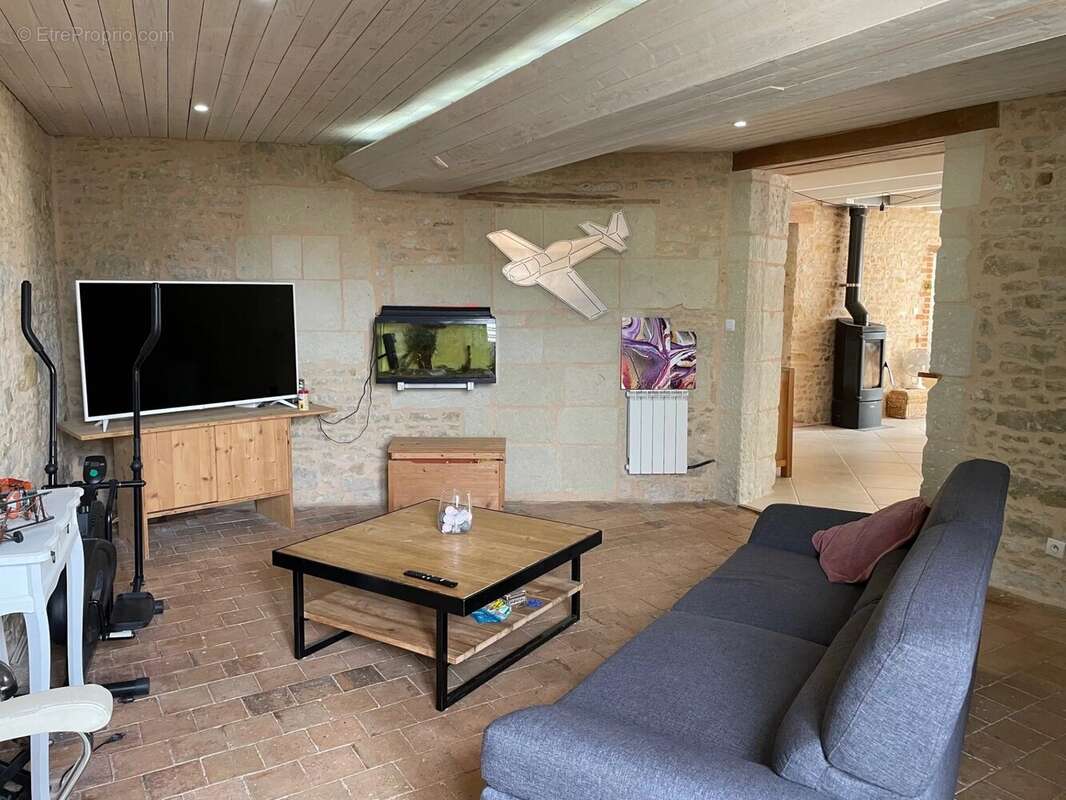 Maison à BRION-PRES-THOUET